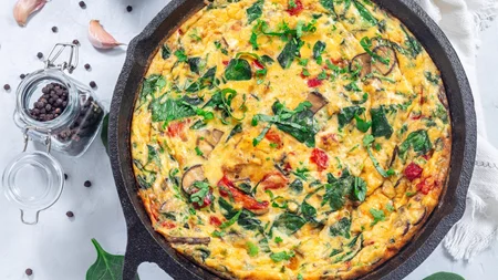 Εσύ έχεις δοκιμάσει αυθεντική φριτάτα; Η πανεύκολη συνταγή με γλυκοπατάτα και φέτα