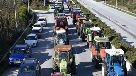 Αγροτικές κινητοποιήσεις | Κλειστή η Ε.Ο. Αθηνών-Θεσσαλονίκης στη Νίκαια - Αποκλεισμένος ο Ε65