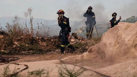 Πυρκαγιές σε εξέλιξη σε Ζάκυνθο, Αιτωλοακαρνανία, Κεφαλονιά και Φωκίδα