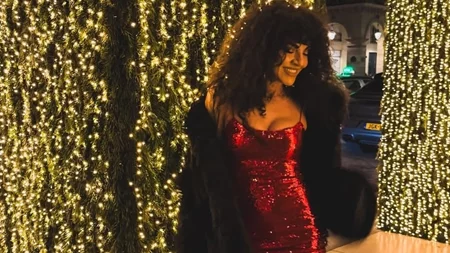 Η Μαρία Σολωμού στις δύο απόλυτες glam εμφανίσεις στο γιορτινό Παρίσι