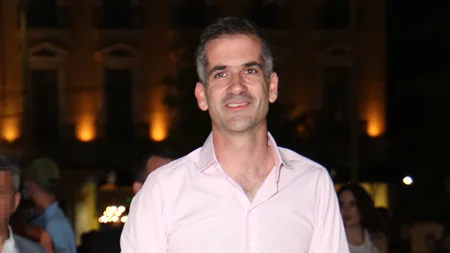 Κώστας Μπακογιάννης | Στην εκκλησία του Αγίου Λουκά στα Πατήσια με αφορμή τη σημερινή γιορτή