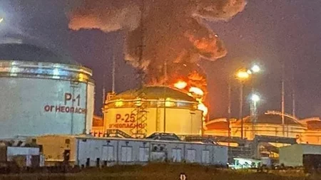 Η Ουκρανία λέει πως έπληξε εξέδρα πετρελαίου και πολεμικό πλοίο της Ρωσίας στην Κασπία