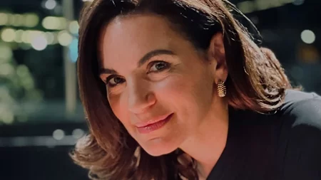 Η Όλγα Κεφαλογιάννη εύχεται "καλή χρονιά" - Το σπάνιο στιγμιότυπο με τα δίδυμα