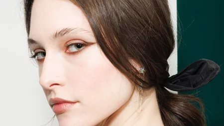 Το πιο έξυπνο trick για να αφαιρείς εύκολα την αδιάβροχη mascara