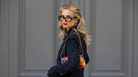 Οι άνετες γόβες με στρας από τη Stradivarius που θα ευχαριστηθείς να φοράς τις γιορτές