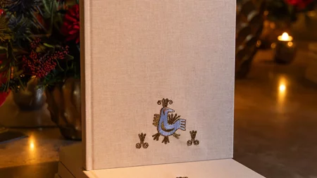 Η Ancient Kallos γιόρτασε τα 10 χρόνια της παρουσιάζοντας ένα επετειακό λεύκωμα