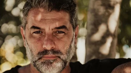 Ο Βασίλης Μπισμπίκης εύχεται στον 13χρονο γιο του | Η σπάνια φωτογραφία