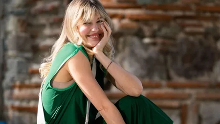 Πολυτάλαντη η Κλέλια Ανδριολάτου | Αποκαλύπτει μία διαφορετική καλλιτεχνική πλευρά της