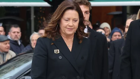 Η Αλεξία Ντε Γκρες με τη Zara μίνι τσάντα που μπορείς να αποκτήσεις τώρα σε έκπτωση