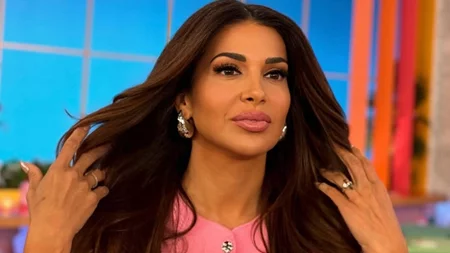 Ελένη Χατζίδου | 10 φορές που φορούσε περούκα και κανείς μας δεν το κατάλαβε