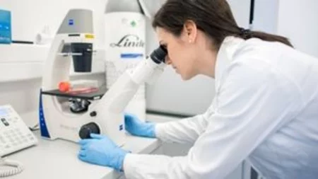 Νανοσωματίδια ανέπτυξαν ερευνητές του MIT στη μάχη κατά του καρκίνου των ωοθηκών