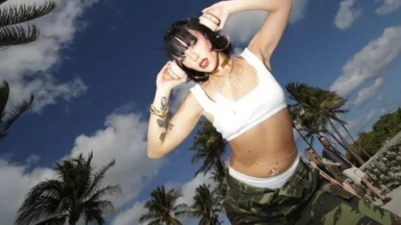 2000 ακούς; Η κυρία Εύη Δρούτσα σε καλεί