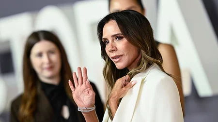 Ο Έλληνας καλεσμένος που επιβεβαίωσε τον "απρεπή χορό" της Victoria Beckham στον γάμο του Brooklyn