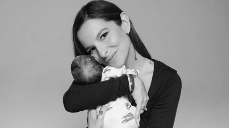 Εριέττα Κούρκουλου | Το φωτογραφικό άλμπουμ με όλες τις αλλαγές στα μαλλιά της