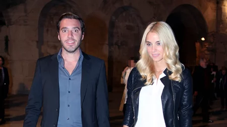 Δούκισσα Νομικού & Δημήτρης Θεοδωρίδης | Η τρυφερή κίνηση του ζευγαριού μπροστά στον κόσμο