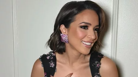 Η Καλομοίρα στην πιο γλυκιά φωτογραφία από την παιδική της ηλικία