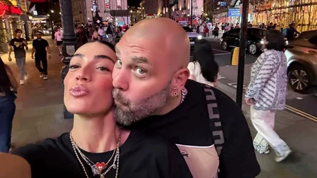 Ανατολή Κουινέλη | Ντυμένη στα γιορτινά για το ρεβεγιόν με τους διάσημους γονείς της