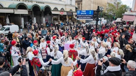 Η Αθήνα το "τσικνίζει" στη Βαρβάκειο