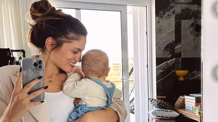 Μαίρη Συνατσάκη | Το τρυφερό στιγμιότυπο με την Ολίβια Στρατή αγκαλιά με τις φίλες της