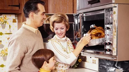 Αυτά τα πολύχρωμα κεραμικά της γιαγιάς επιστρέφουν και μπαίνουν στις πιο μοντέρνες κουζίνες