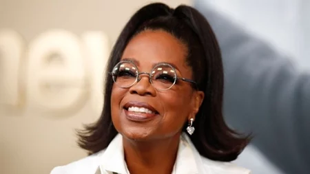 Η Oprah Winfrey επαινεί την απόφαση της Αυστραλίας να απαγορεύσει τα μέσα κοινωνικής δικτύωσης για τα παιδιά