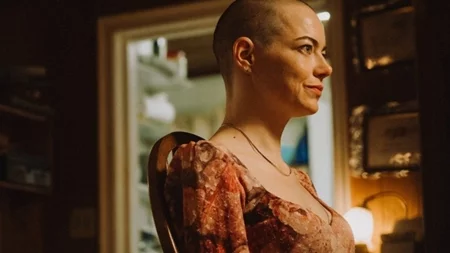 Ταινίες Πρώτης Προβολής | Ο Λάνθιμος και η Βουγονία του, και το χαμόγελο των Νοάμ και Φατμά