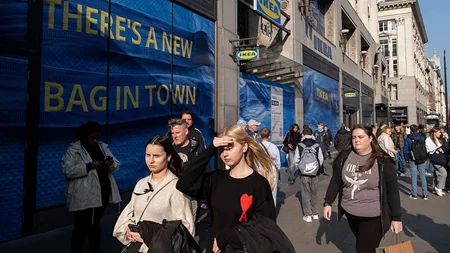 Tέλος εποχής για την εμβληματική μπλε τσάντα ΙΚΕΑ; Τι θα την αντικαταστήσει