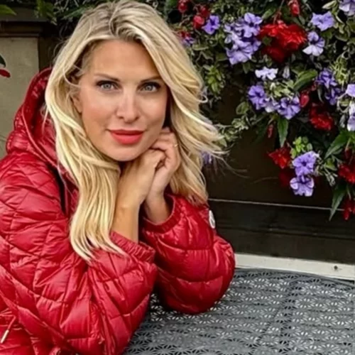 "Αγάπη μου, σε κλείνω κι έρχομαι" | Το τηλεφώνημα της Μενεγάκη στον Παντζόπουλο μπροστά στο "μπλόκο" από τις κάμερες