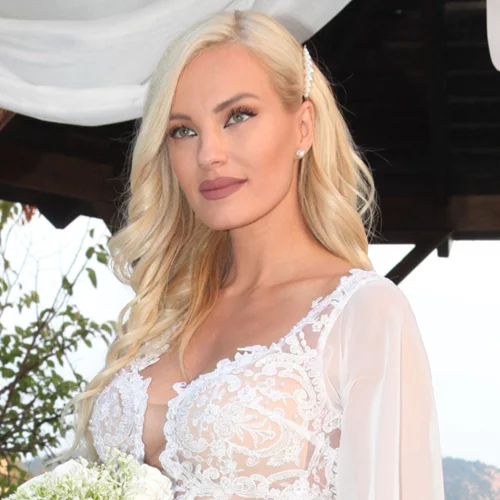 Τζούλια Νόβα | Η τελευταία βραδινή έξοδος πριν γεννήσει (vid)