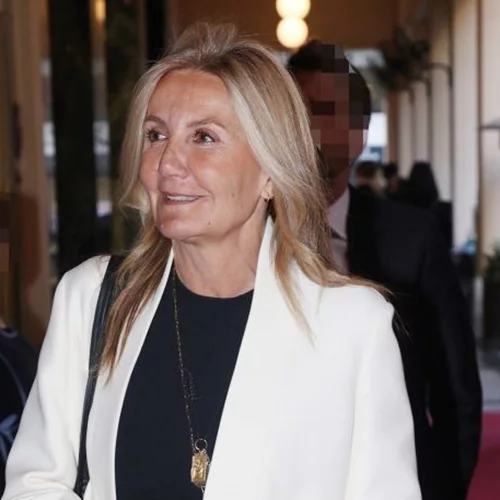 Μαρέβα Μητσοτάκη | Casual chic στους Δελφούς