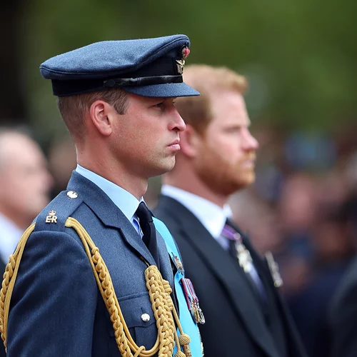 Πρίγκιπας William | Το νεύμα όλο σημασία στον αδερφό του στην κηδεία της Βασίλισσας Ελισάβετ