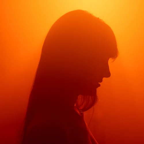 "Σαν Ήλιος" από τη Χριστίνα Ψύχα που έρχεται να συμπληρώσει ένα ακόμη κομμάτι του δημιουργικού της παζλ