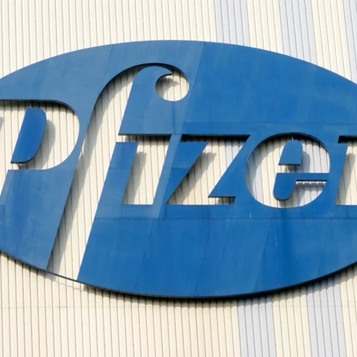 Εμβόλιο Pfizer | "Όχι" από τον FDA στην τρίτη δόση στον γενικό πληθυσμό