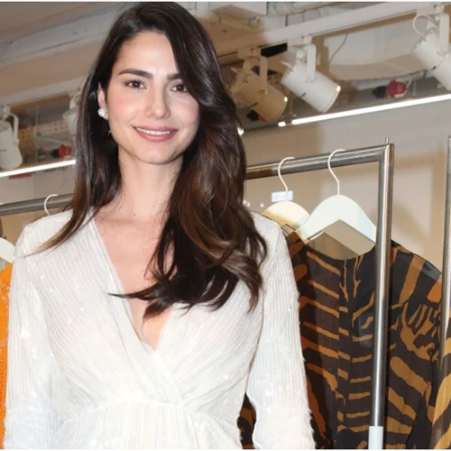 Φόρεσε το φούτερ σου όπως η Ηλιάνα Παπαγεωργίου