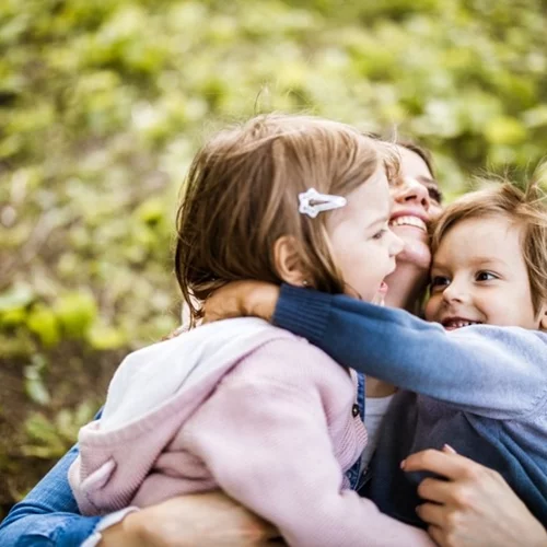 Έρευνα αποκαλύπτει ότι οι γονείς έχουν "αγαπημένο παιδί"| Ποιο είναι και γιατί;