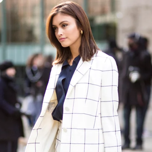 Τα street style looks από το Παρίσι που επιβεβαιώνουν το parisian chic