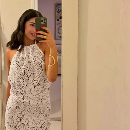 Στην κουζίνα η Μελίνα Νικολαΐδη | Το "αποδομημένο" γλυκό που ετοίμασε