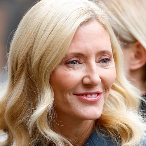 Η Marie Chantal αγκαλιά με τον νεογέννητο δεύτερο καρπό του έρωτά της με τον Παύλο