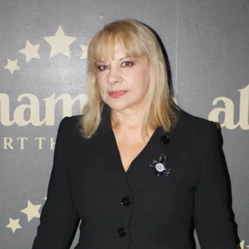 Άννα Ανδριανού | Ήθελα να υιοθετήσω ένα παιδί που τυφλωνόταν. Έγινα κομμάτια…