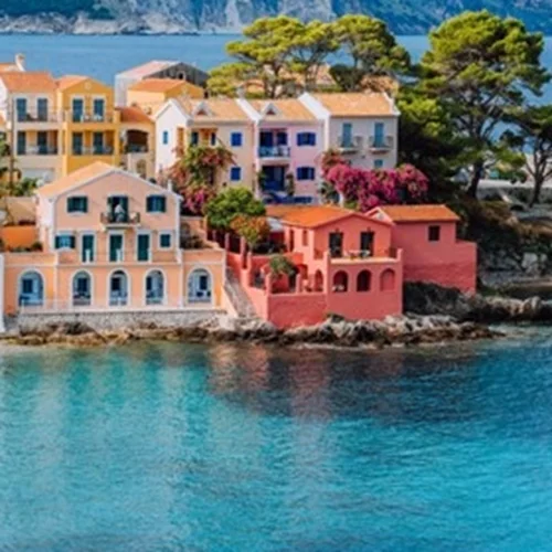 Στα νησιά ο κορονοϊός | Ποιες περιοχές έχουν έντονη διασπορά λόγω τουρισμού