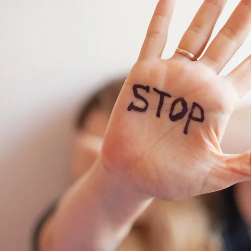 Άλλη μία γυναικοκτονία | Στις πόσες ακόμα ξυπνάει μία κοινωνία;