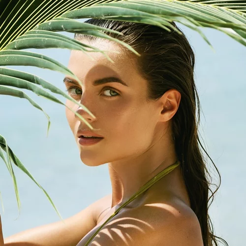 Έχεις λιπαρή επιδερμίδα; Δες πώς να διαλέξεις το τέλειο αντηλιακό