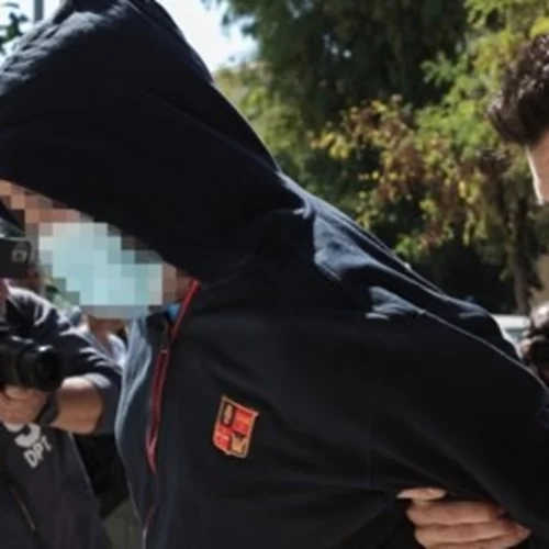 "Κάτι της έστειλε αυτός και εκείνη... κοκκίνισε": Πώς εντόπισαν τον 53χρονο - Πάνω από 10 άτομα βίασαν την 12χρονη