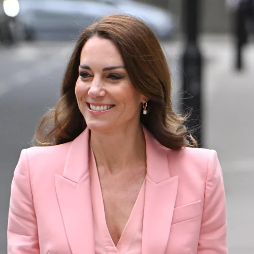 Kate Middleton | Έσπασε το πρωτόκολλο διασκεδάζοντας σε πάρτι στο Norfolk