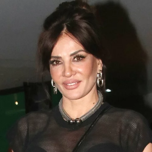 Όταν η Δήμητρα Ματσούκα φωτογραφήθηκε με τη Βασίλισσα Σοφία φορώντας το πιο σικ μαύρο φόρεμα