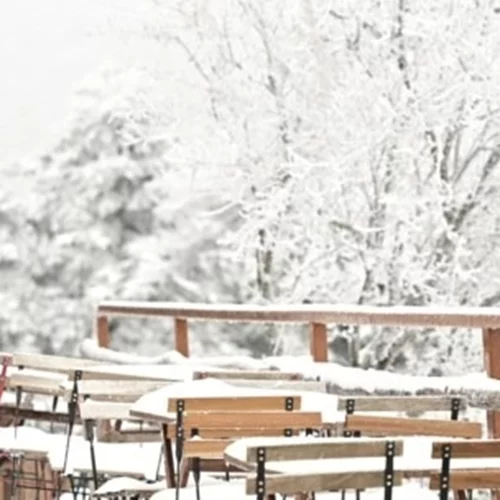 Xειμωνιάτικη εισβολή | Σε 6 ώρες η θερμοκρασία έπεσε 15 βαθμούς - Χιόνια σε Θεσσαλονίκη, Φλώρινα, Καστοριά, Κοζάνη και Δράμα