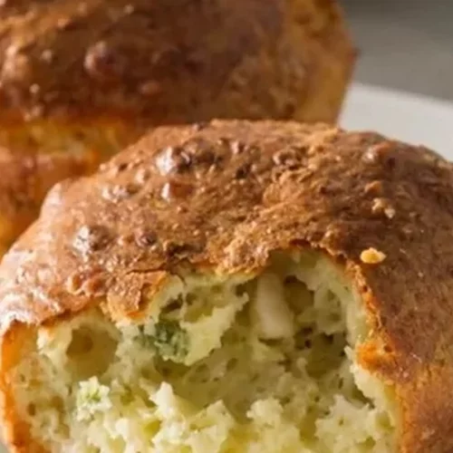 Η πιο γευστική συνταγή για αλμυρά muffins με ανθότυρο και βρώμη