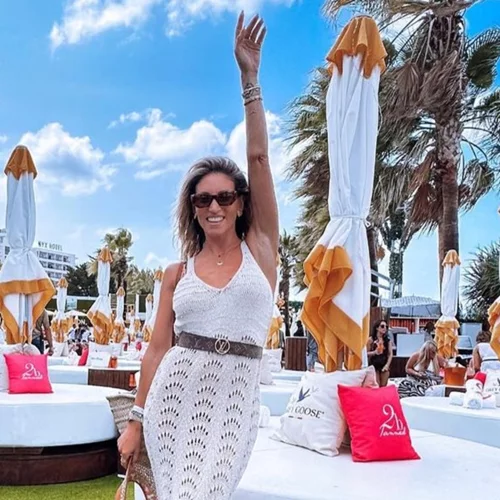 Όλα τα looks που επέλεξε η Αθηνά Οικονομάκου για τις διακοπές της στην Ίμπιζα