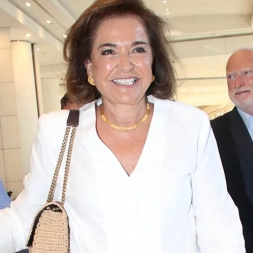 Ντόρα Μπακογιάννη |Οι αισθητικές επεμβάσεις, τα εγγόνια, η Σία, ο καρκίνος αλλά και το δικαίωμα στον έρωτα