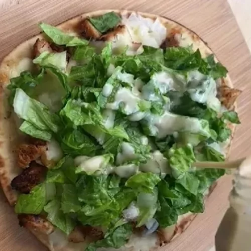 Η πιο νόστιμη και γρήγορη πίτσα με γεύση... Caesar's